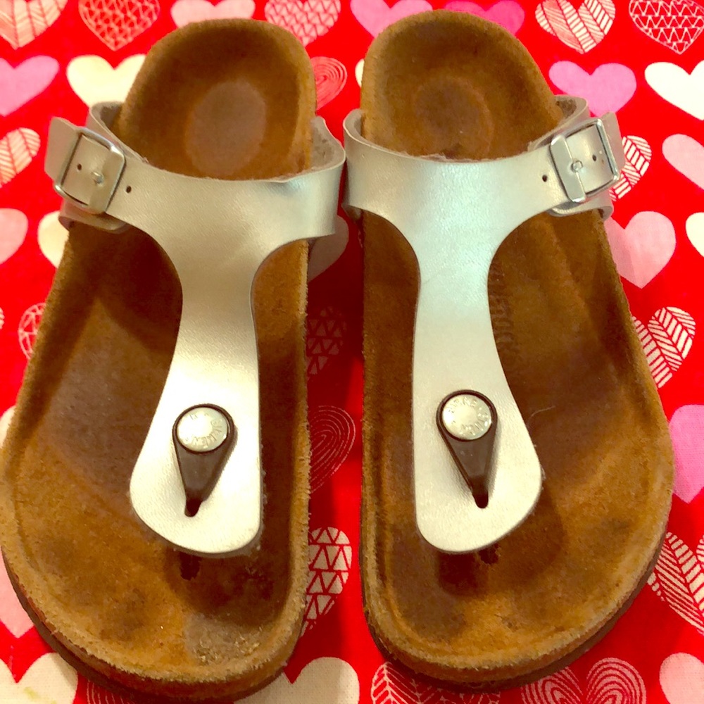 Girls Silver Birkenstock’s